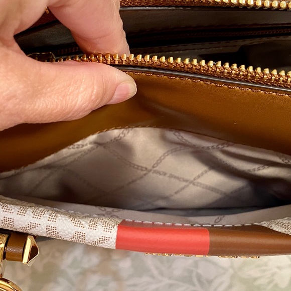 NWT Michael Kors Marilyn satchel and nwt wallet set. Dahlia and luggage - Picture 12 of 15